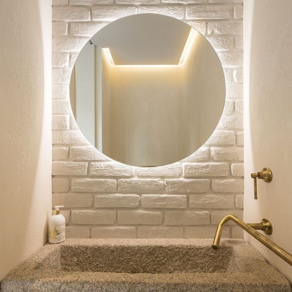 打破规则 享受色彩！卫生间10种不同设计理念(图11)