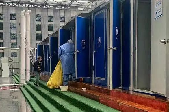 奋战“疫”线丨上海万杰与国展方舱的日夜守护(图2) 奋战“疫”线丨上海万杰与国展方舱的日夜守护(图2)