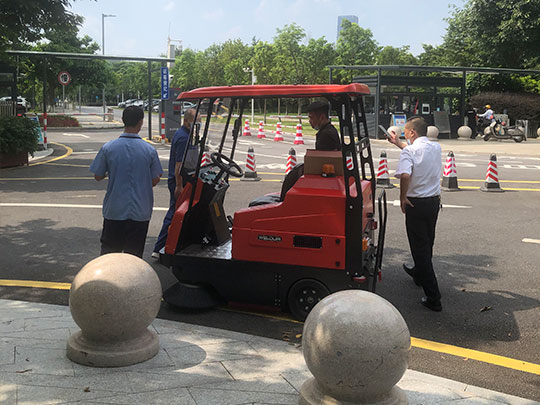 小型扫地机适合哪些场所的清洁？(图1)