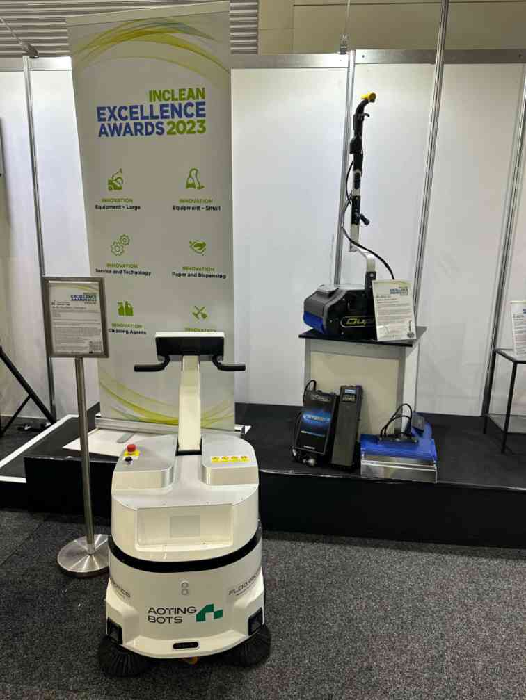 商用清洁机器人哈工澳汀首次海外展 斩获“创新卓越”大奖 无水清洁模式受国际清洁行业认可！(图8)
